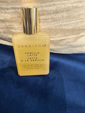 Sand + Fog Vanilla Latte Body Oil - Cream Bottle